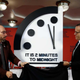 Imagen para el artículo titulado El Reloj del Apocalipsis se mueve otra vez, y podríamos estar más cerca que nunca de la medianoche